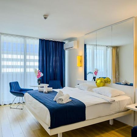 Seaside Resort In New Orbi Twins 바투미 외부 사진