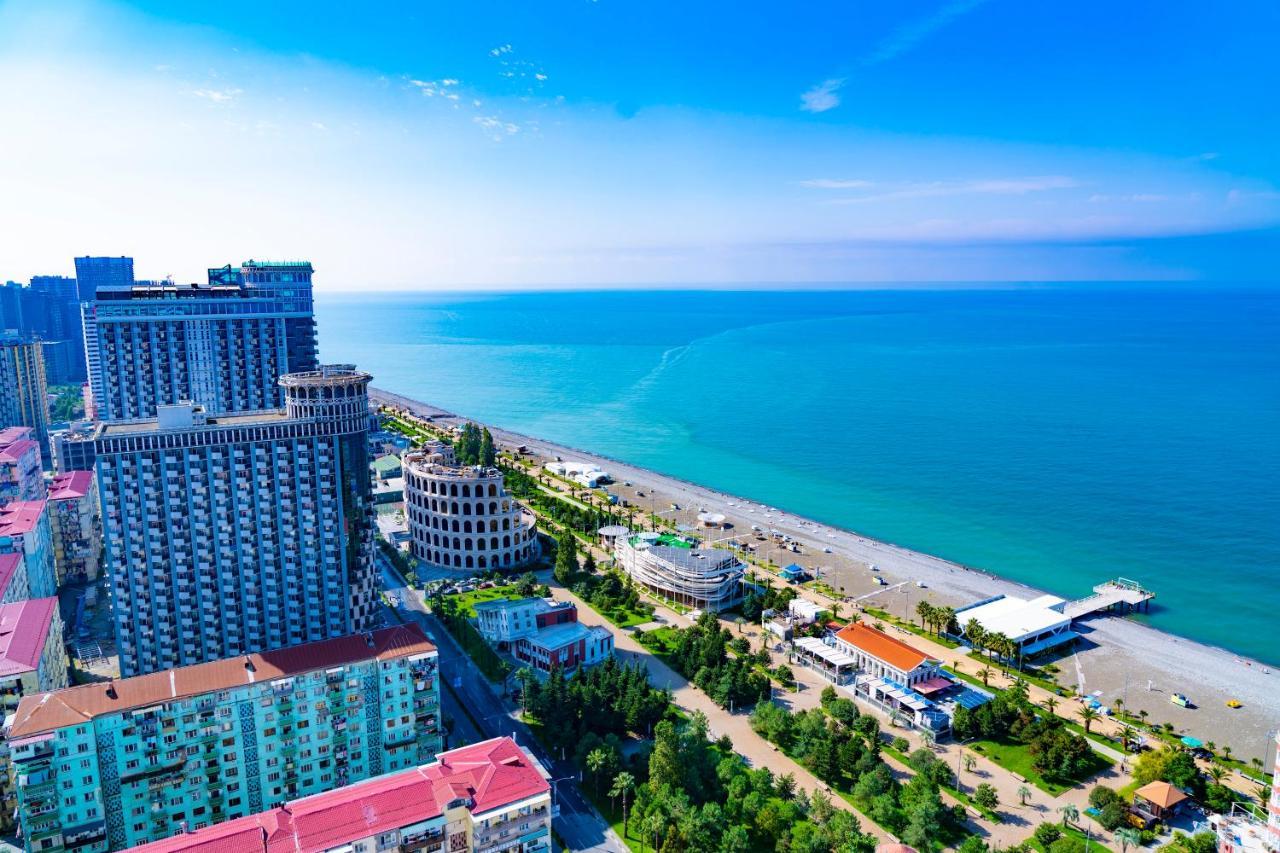 Seaside Resort In New Orbi Twins 바투미 외부 사진