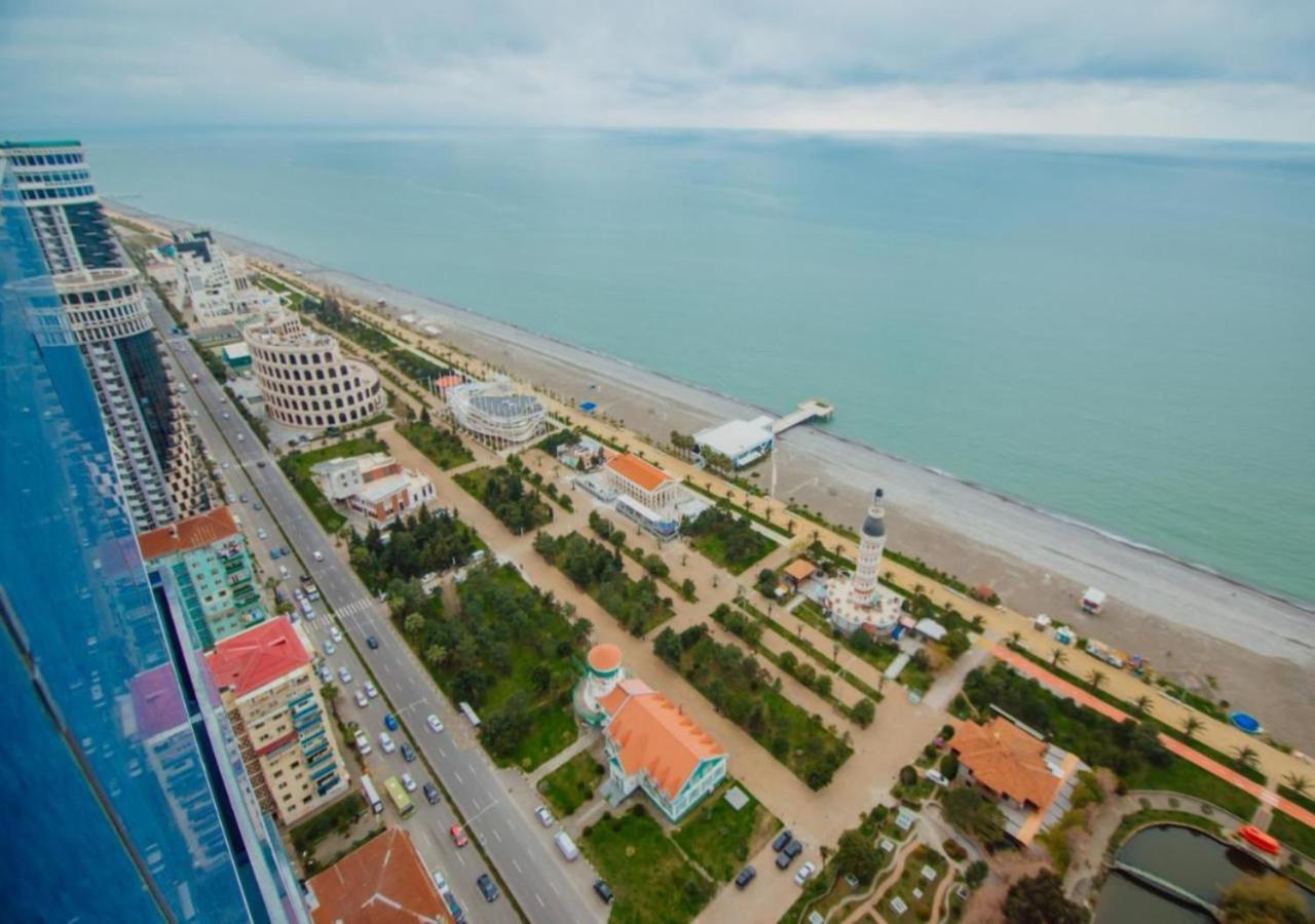 Seaside Resort In New Orbi Twins 바투미 외부 사진