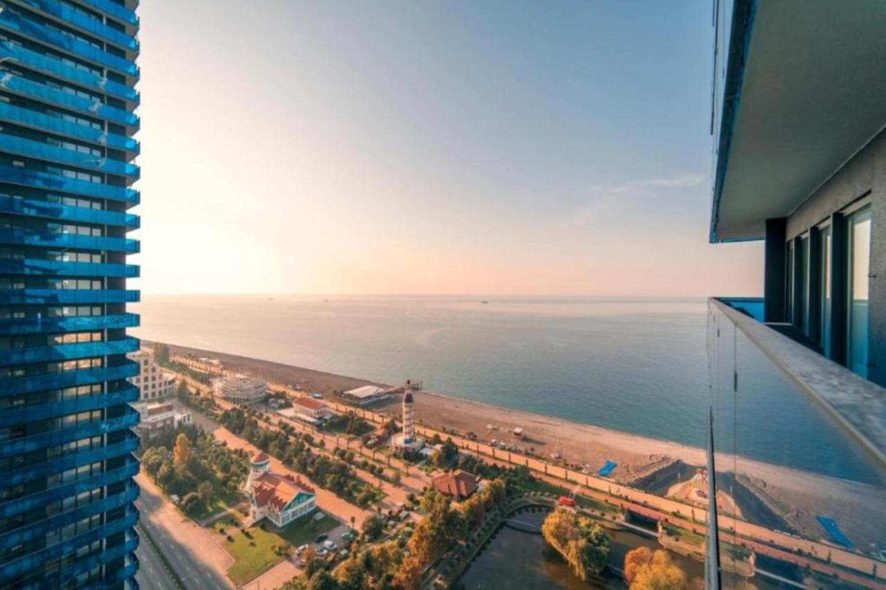 Seaside Resort In New Orbi Twins 바투미 외부 사진