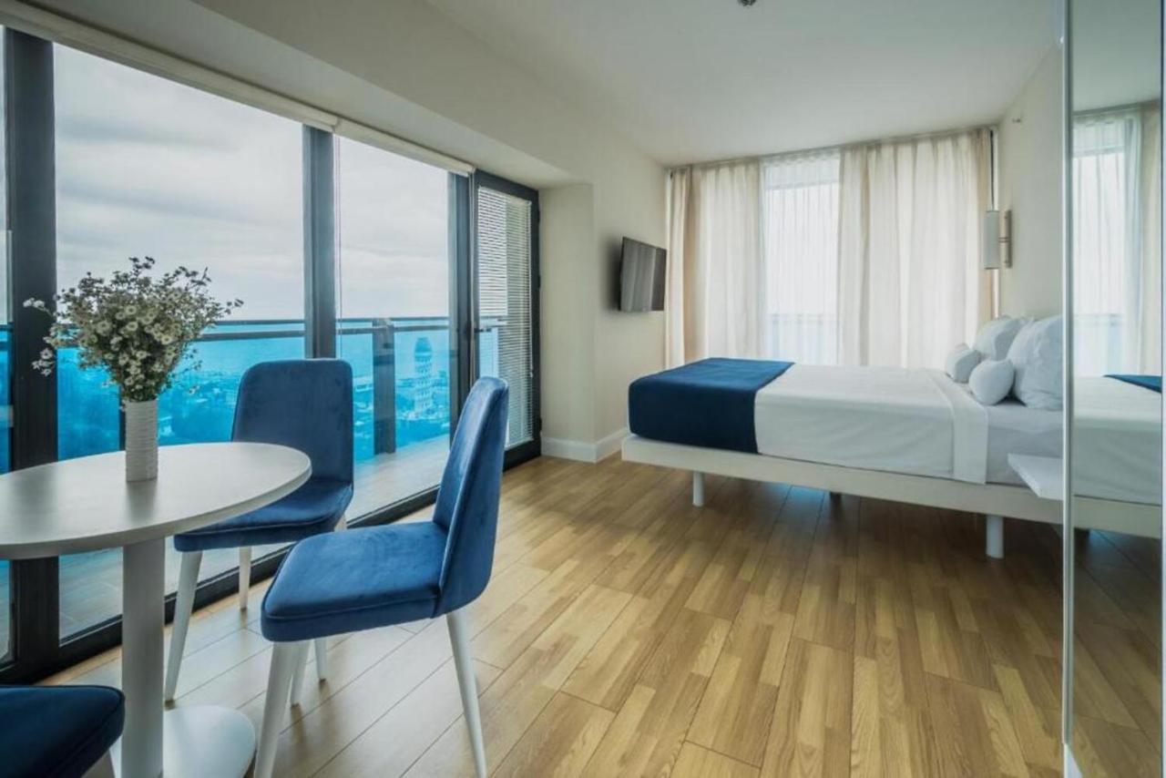 Seaside Resort In New Orbi Twins 바투미 외부 사진